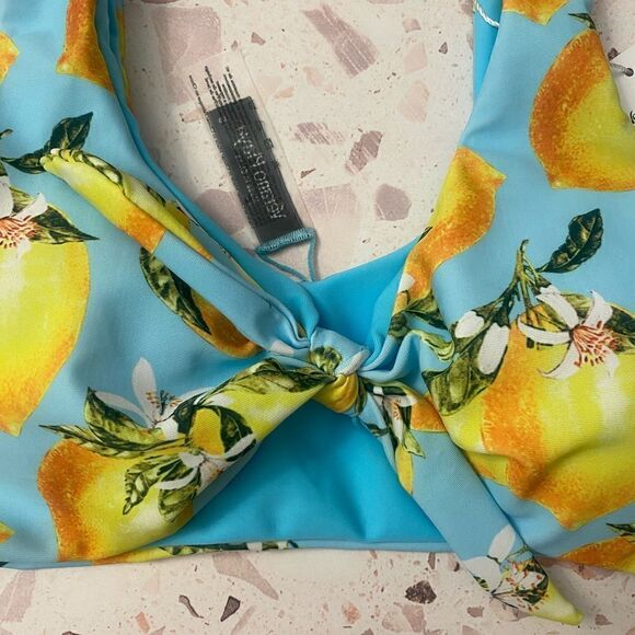 Verano Playa Fruity lemon floral bikini top - Picture 2 of 8